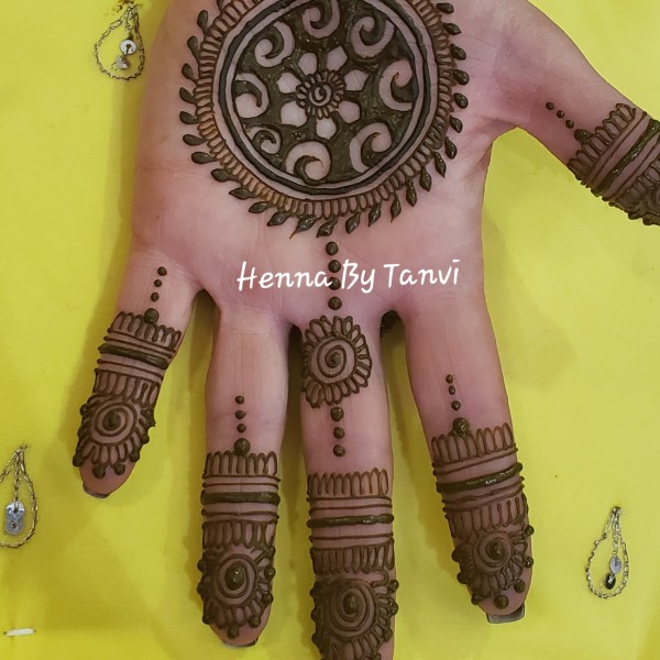 Custom henna design for celebration
