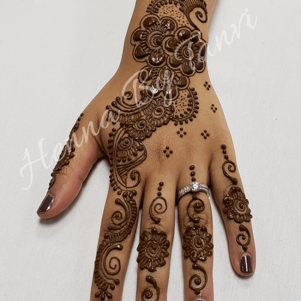 Henna design for special occasion